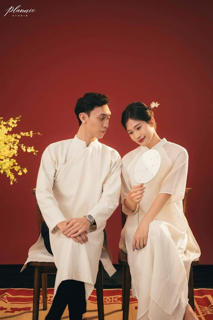 Áo dài cưới couple truyền thống